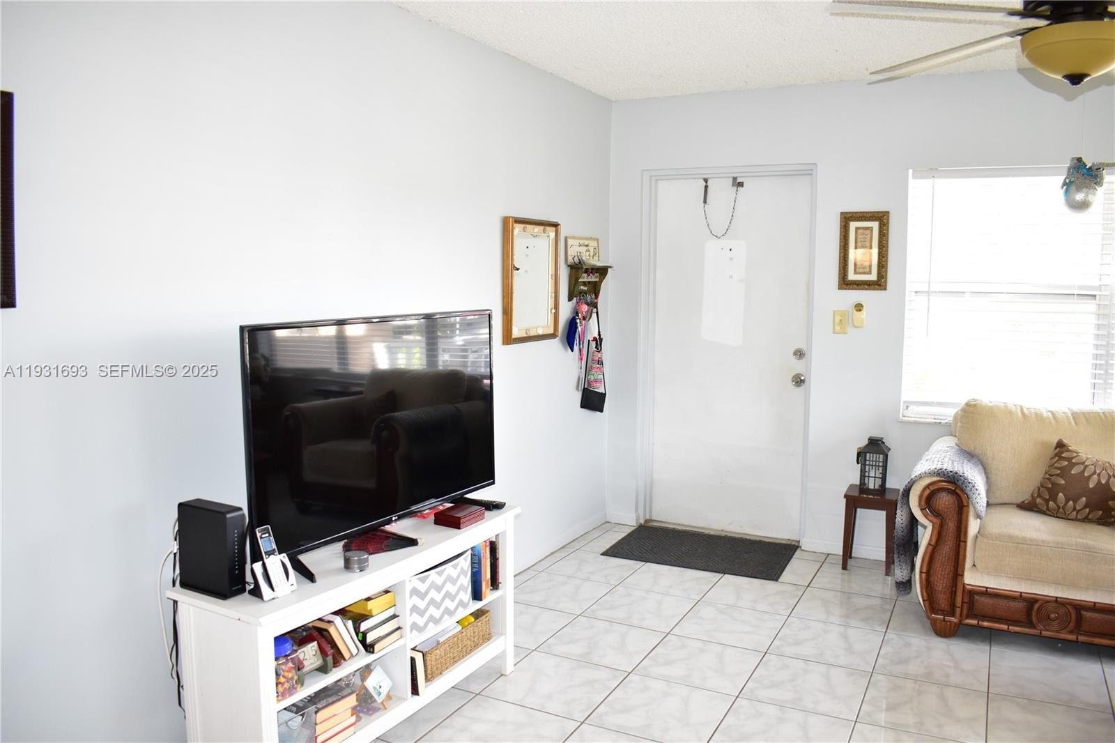 Condo 1BR 1BA - 9141 Sunrise Lakes Blvd, Sunrise, FL