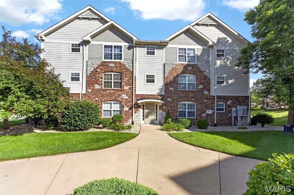 Condo 2BR 2BA - 2021 Piedmont Circle, St Peters, MO