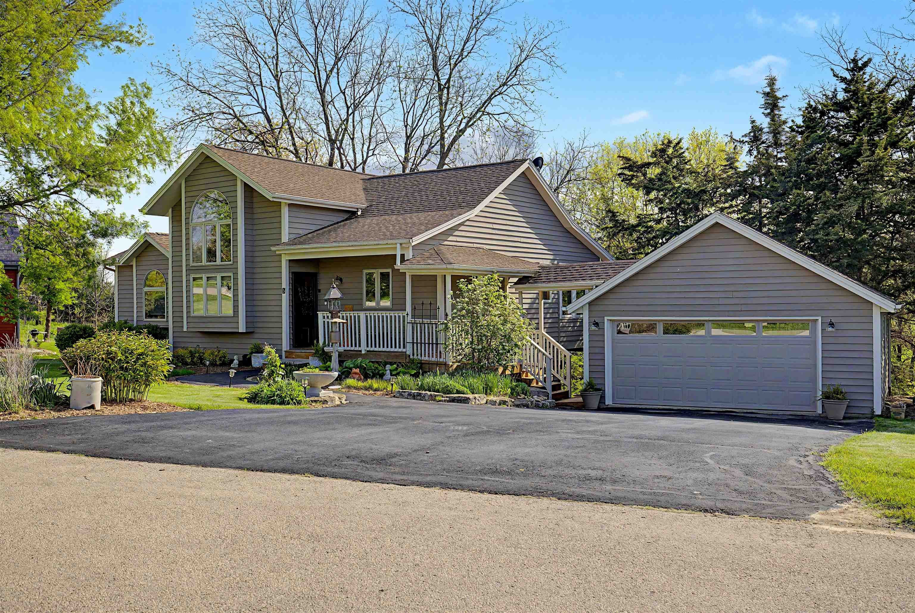 Single Family 3BR 4BA - 6 Bluffwood, GALENA, IL
