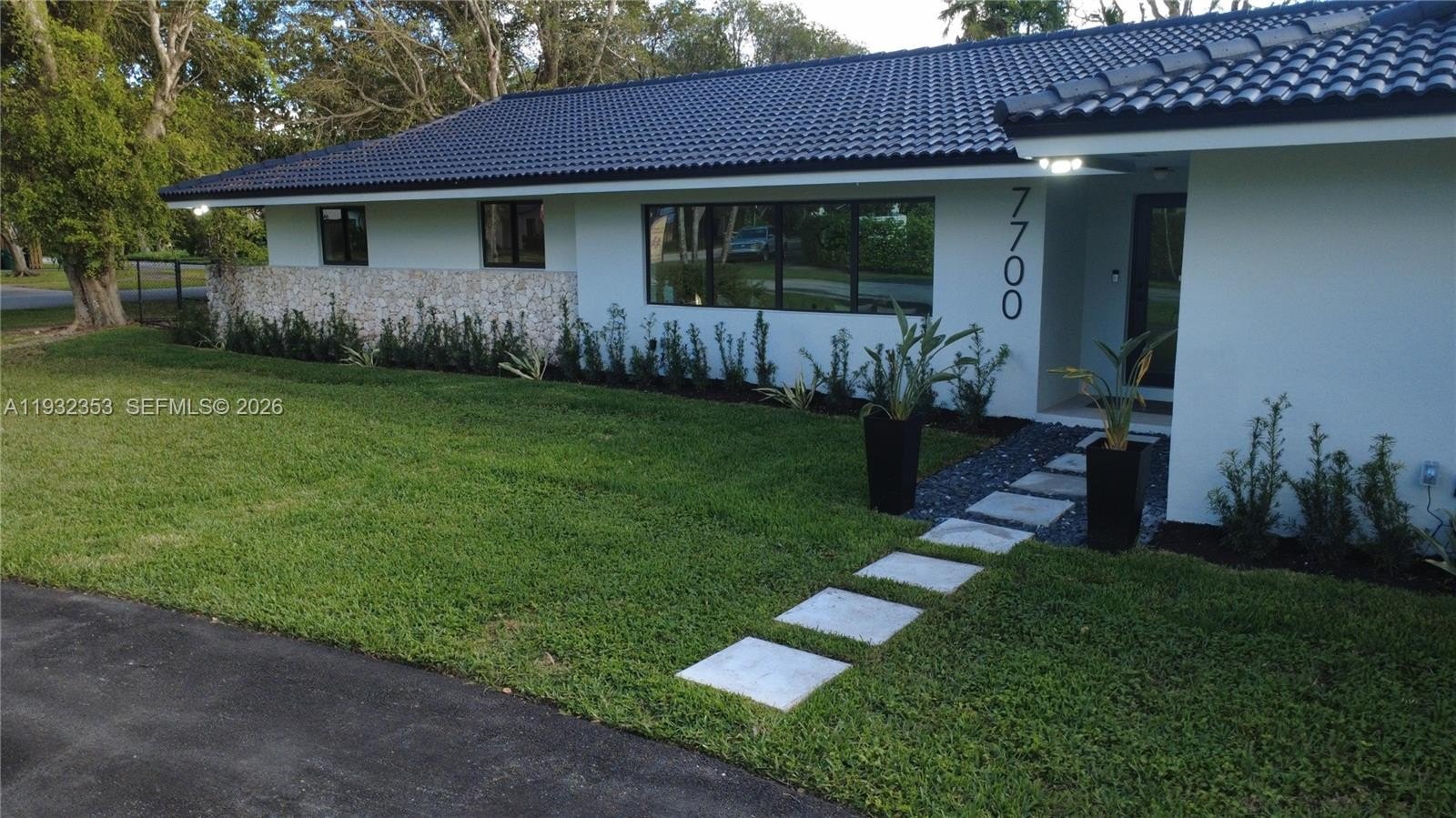 Single Family 5BR 4BA - 7700 SW 168th Ter, Palmetto Bay, FL