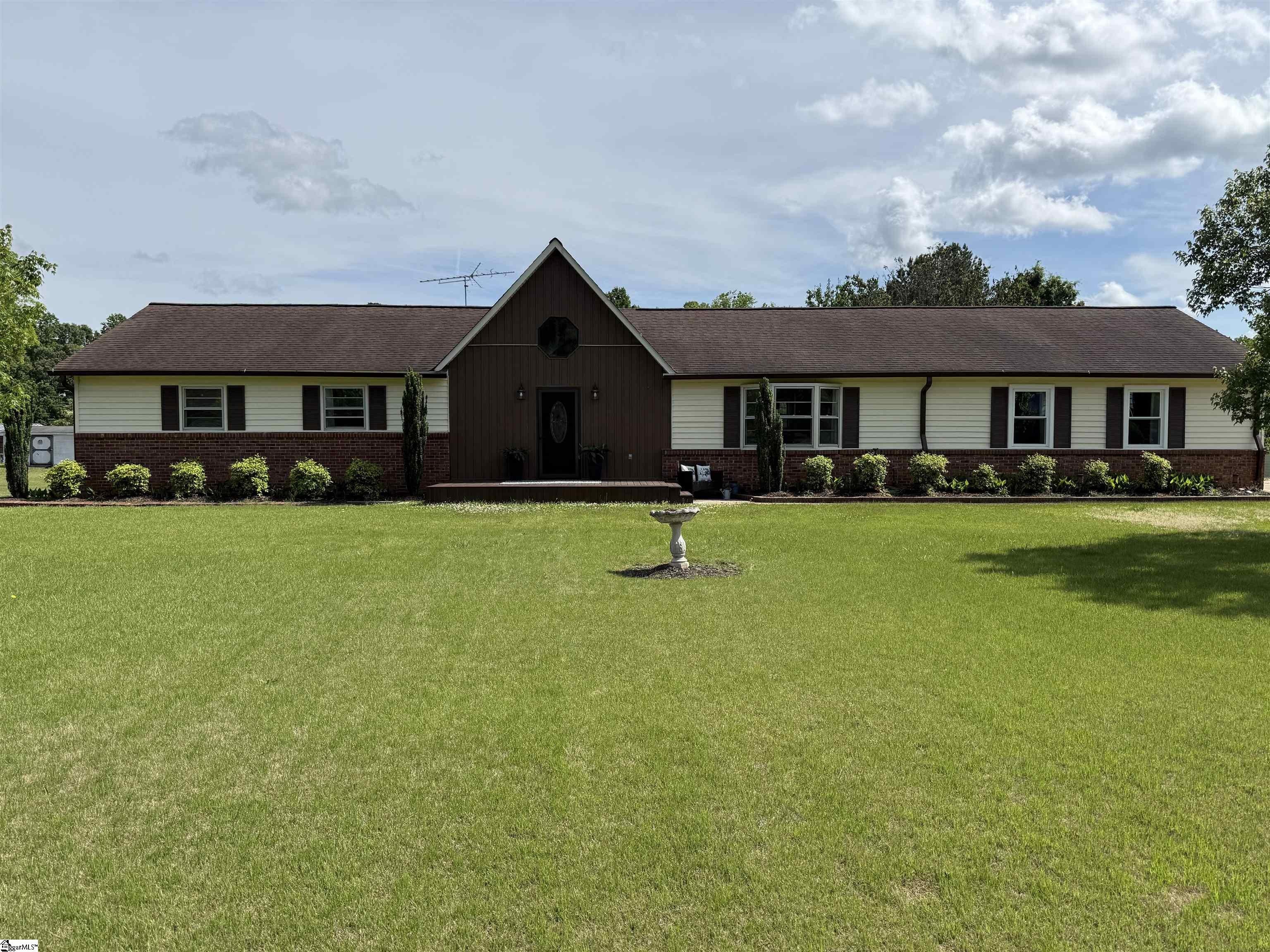 Single Family 3BR 2BA - 127 Tanglewood Drive, Union, SC