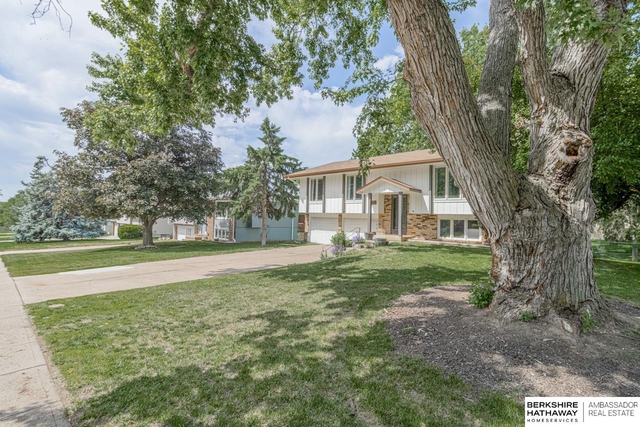 Single Family 3BR 3BA - 2642 N 98th Street, Omaha, NE