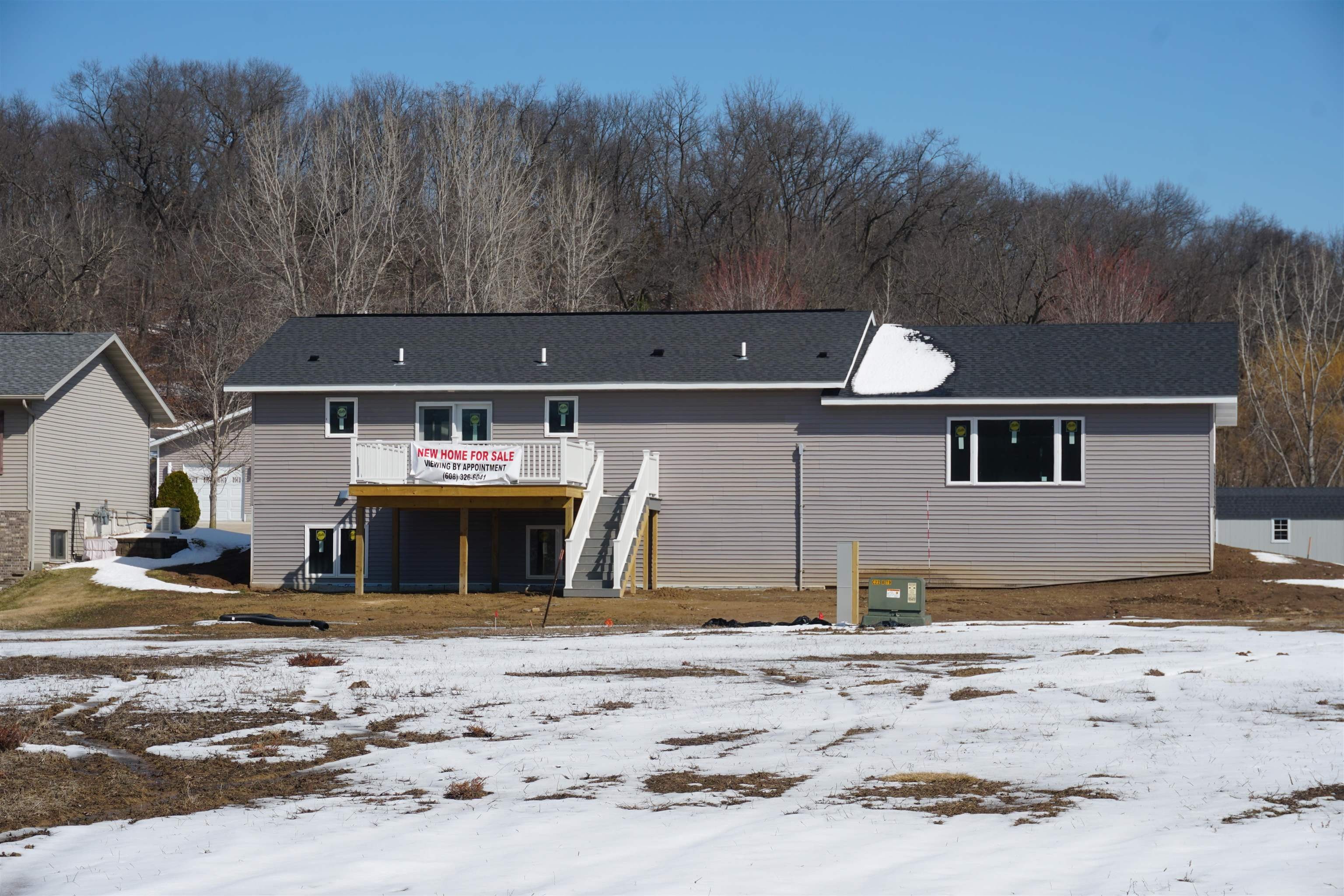 Single Family 2BR 2BA - 62135 Sugar Loaf Trail, Prairie Du Chien, WI