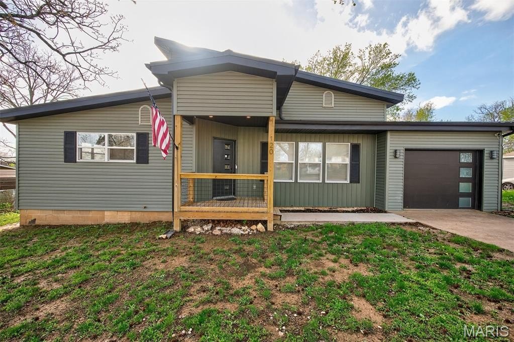 Single Family 4BR 2BA - 120 Preston Street, Crocker, MO