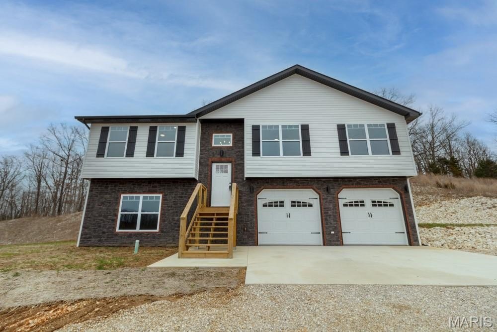 Single Family 4BR 3BA - 20977 Halifax Drive, St Robert, MO