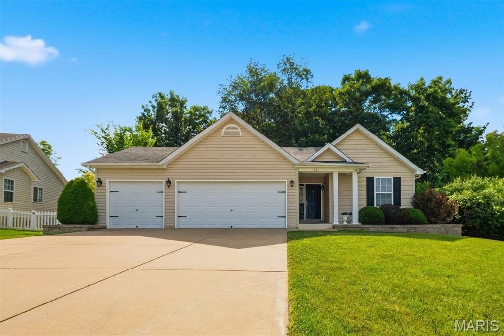 Single Family 3BR 2BA - 29 Great Owls Way, Winfield, MO