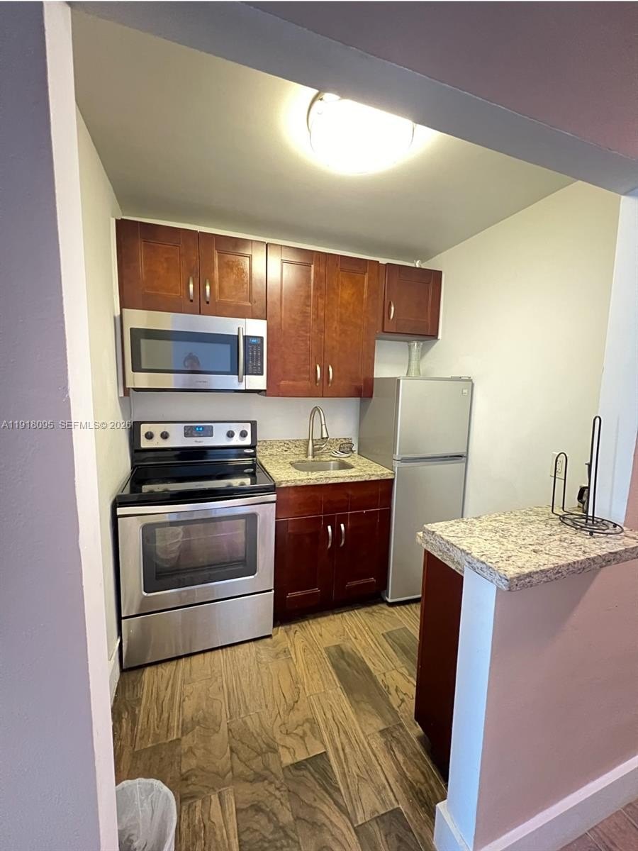 Condo 1BA - 7904 West Dr, North  Bay  Village, FL