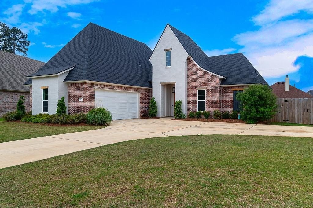 Single Family 4BR 3BA - 121 Sitka Loop, Haughton, LA