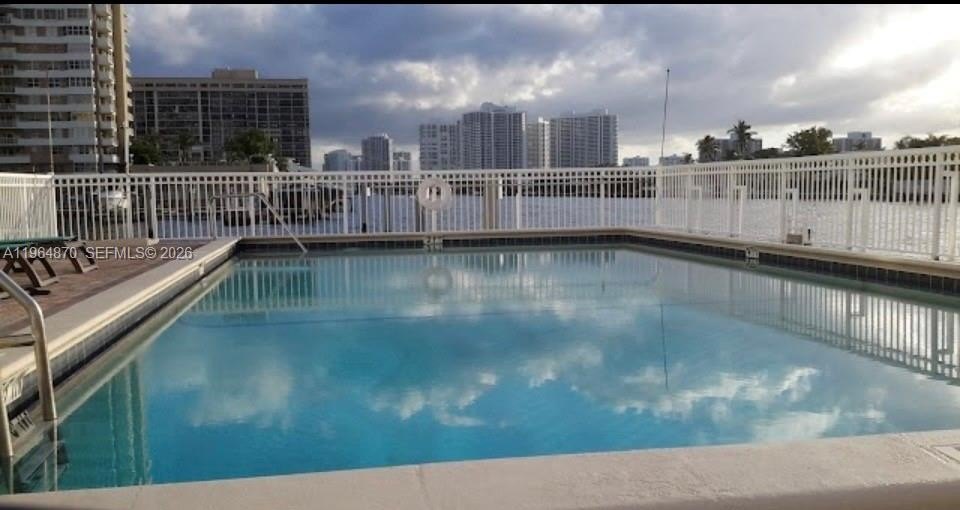 Condo 2BR 2BA - 1913 S Ocean Dr, Hallandale Beach, FL