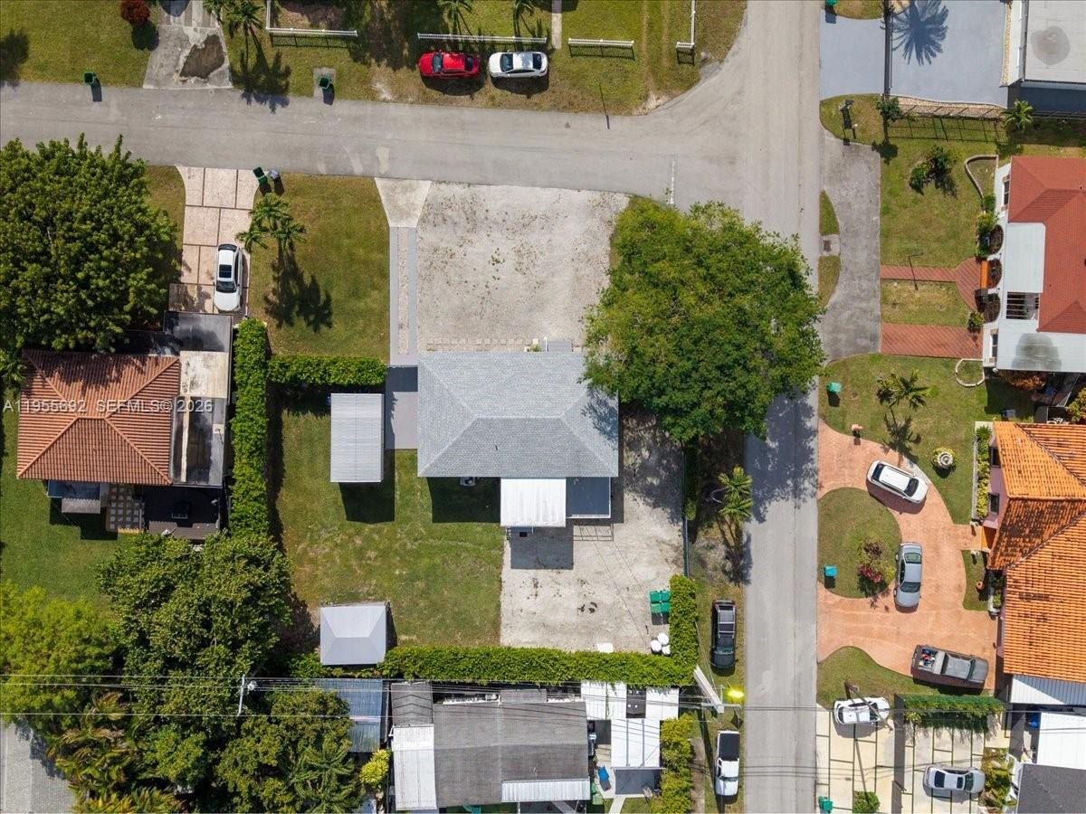 Single Family 3BR 1BA - 6891 SW 26th Ter, Miami, FL