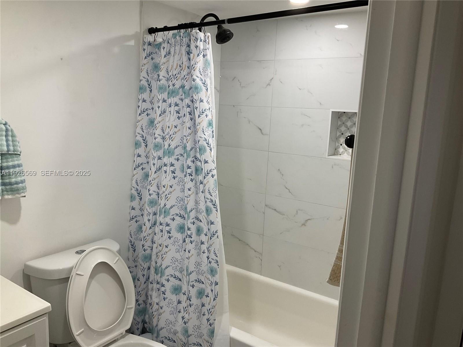 Condo 2BR 2BA - 9010 Sunrise Lakes Blvd, Sunrise, FL