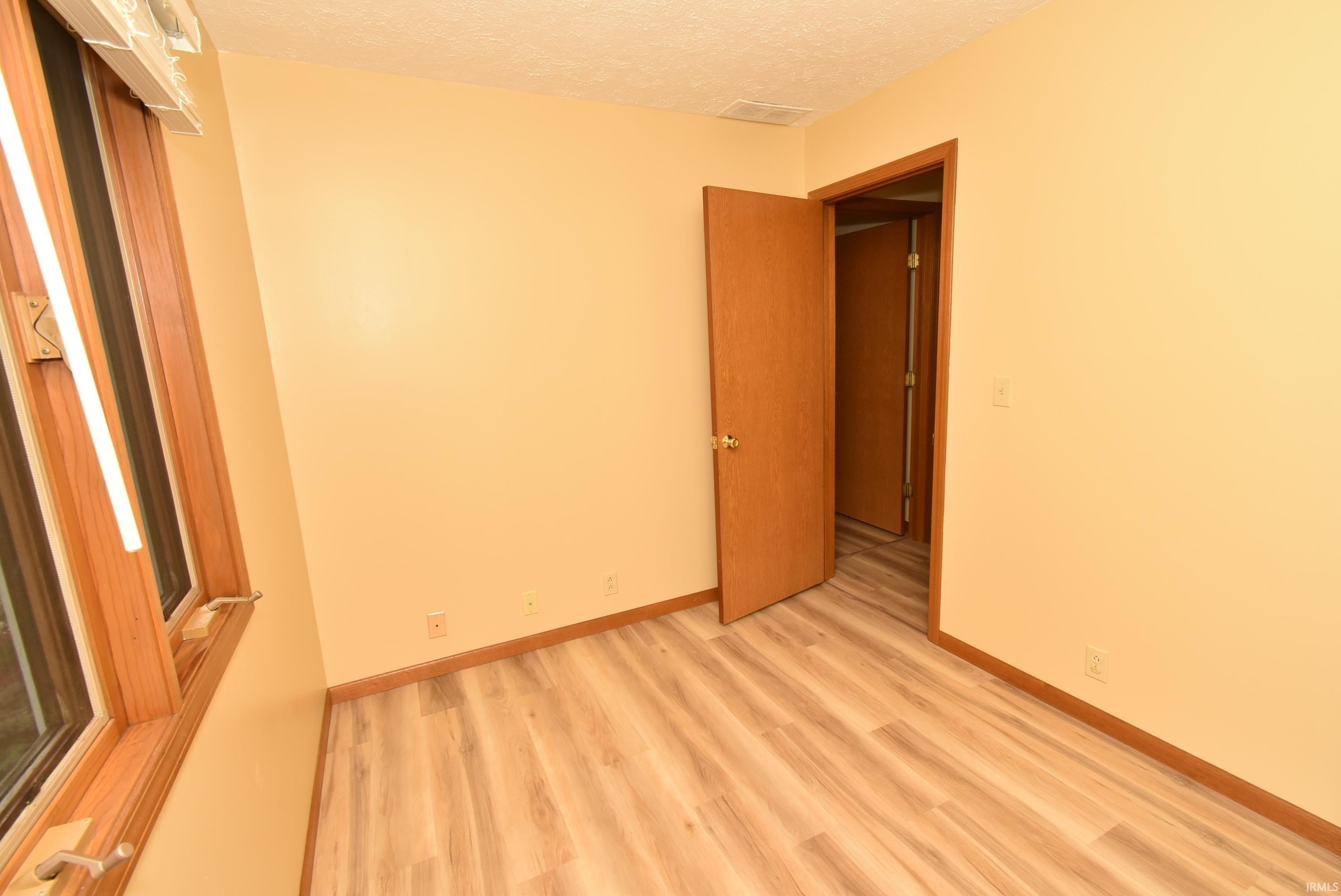Single Family 3BR 1BA - 1012 E 3Rd Street, Fowler, IN