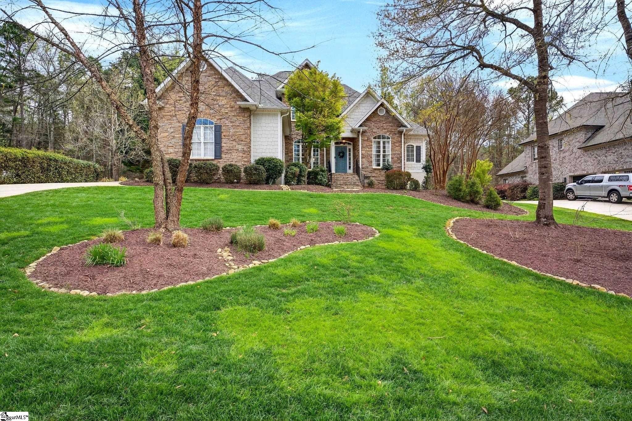 Single Family 4BR 4BA - 717 Black Wolf Run, Spartanburg, SC