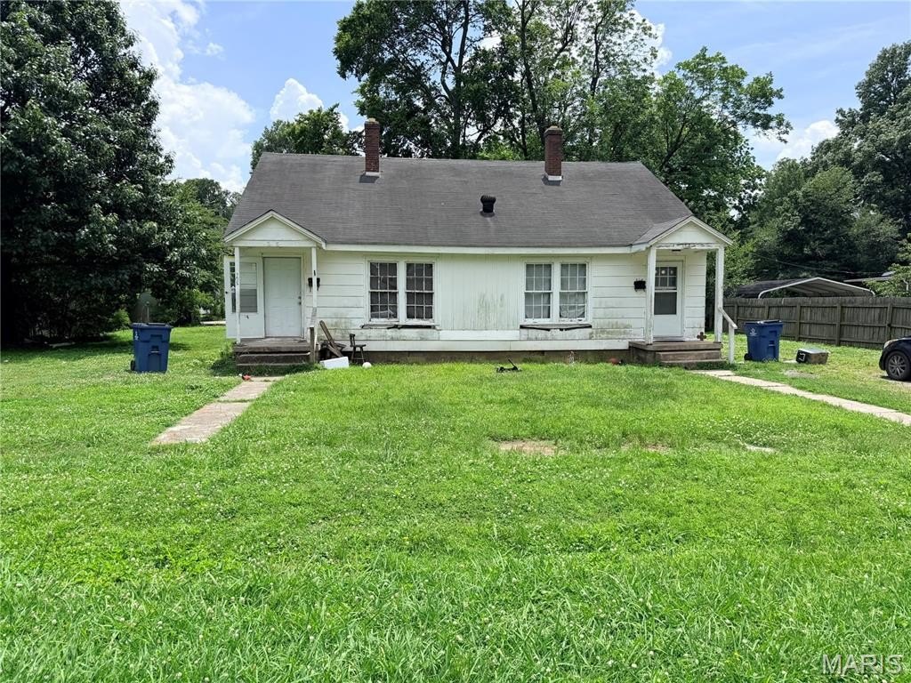 Single Family - 305/307 W 4th Street, Portageville, MO