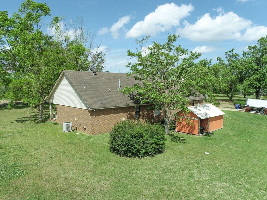 Single Family 3BR 2BA - 408 Hunters Parkway, Batesville, MS