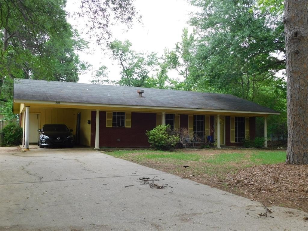 Single Family 2BR 1BA - 206 Roy Street, Springhill, LA