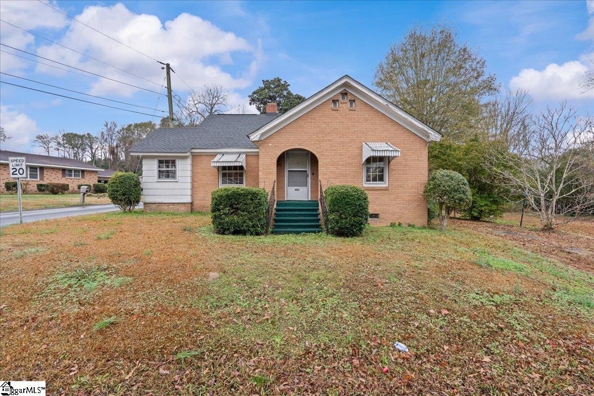Single Family 3BR 2BA - 303 Drayton Street, Newberry, SC