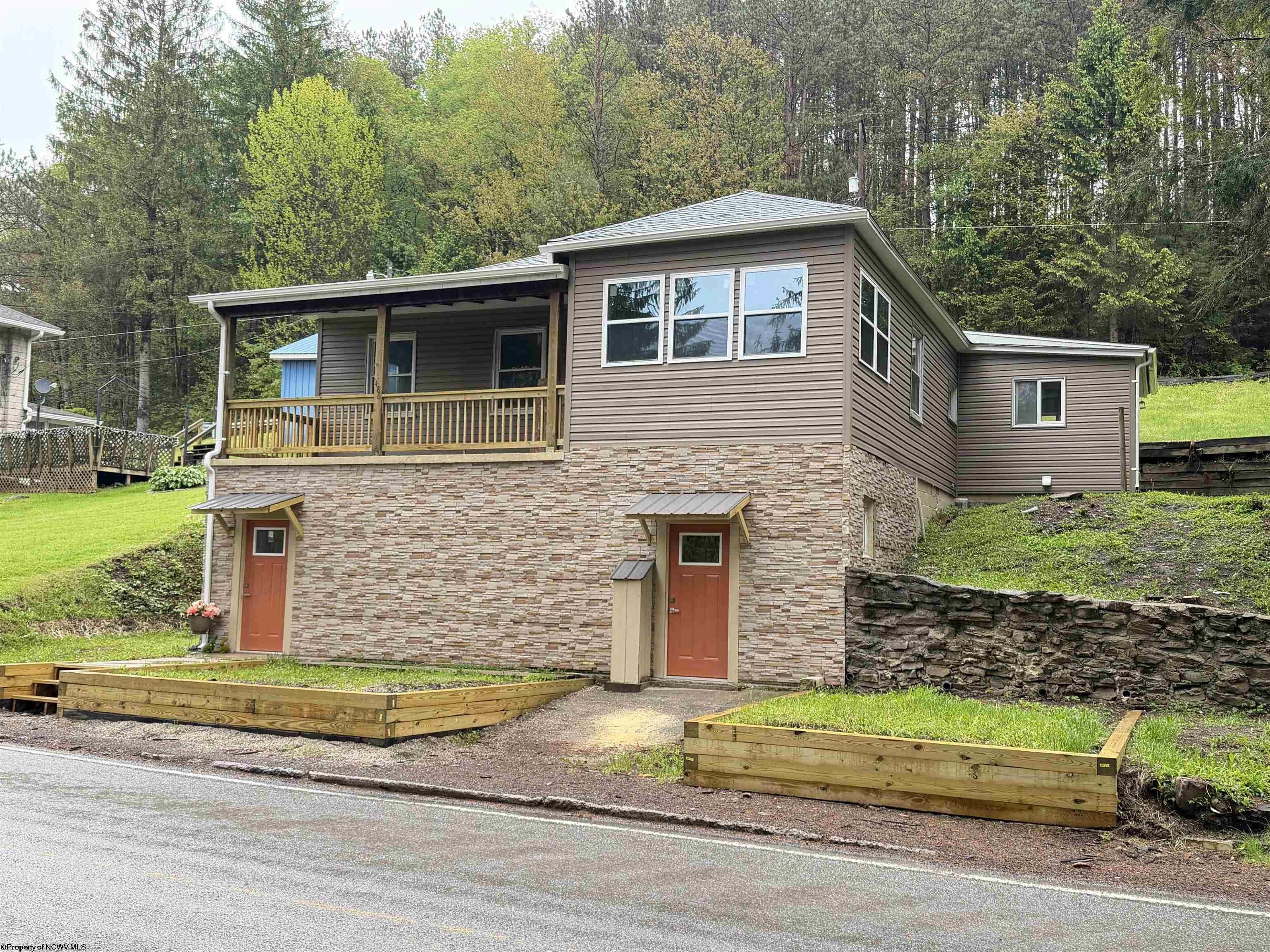 Single Family 2BR 1BA - 486 Spruce Street, Thomas, WV