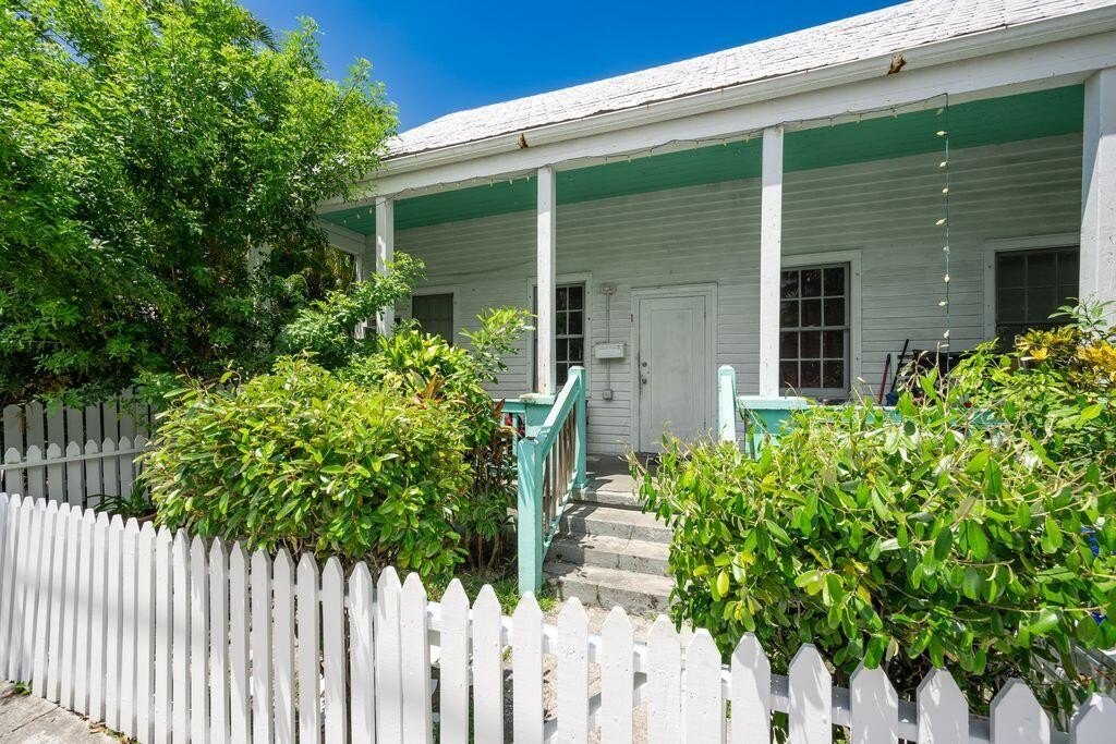 Single Family 3BR 3BA - 818 Elizabeth Street, Key West, FL