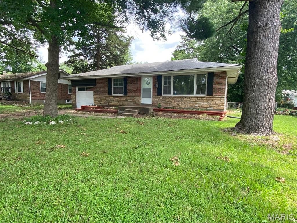 Single Family 3BR 1BA - 9616 Durham Drive, Riverview, MO
