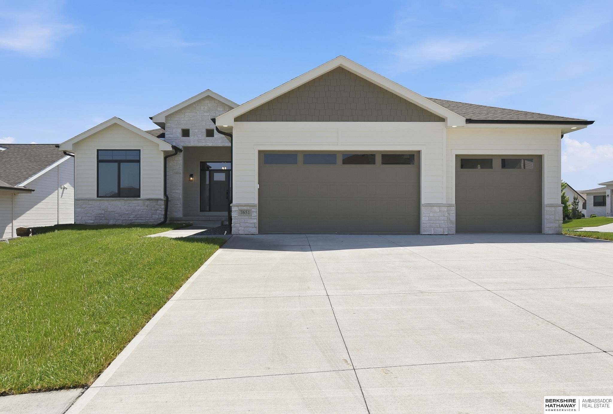 Single Family 4BR 3BA - 7651 N 167th Street, Bennington, NE