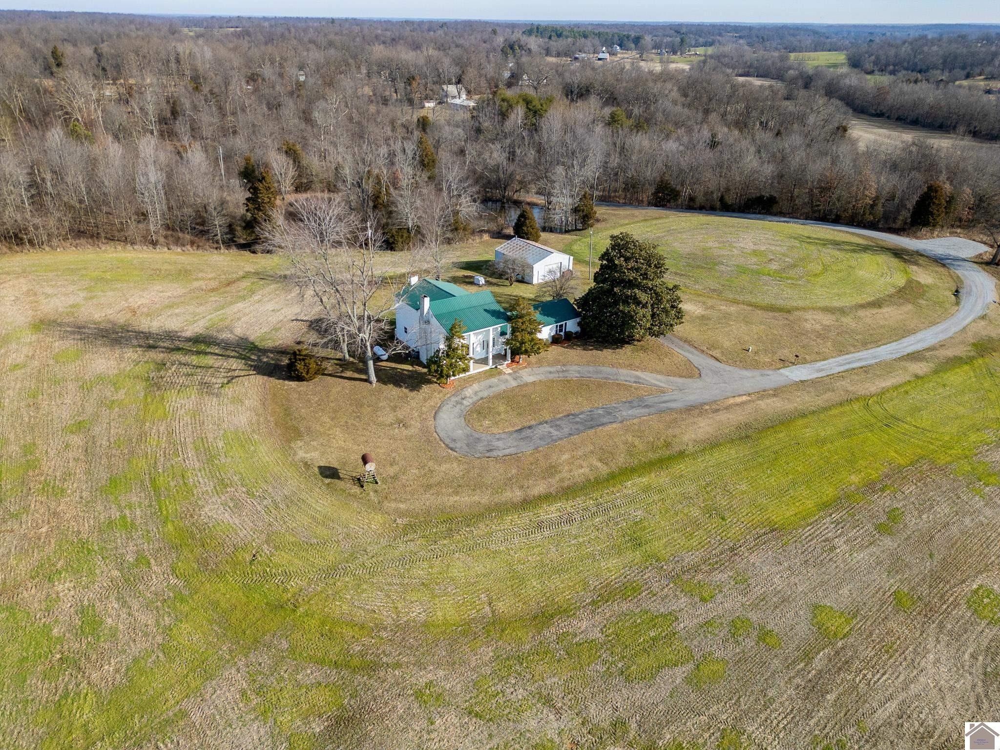 Single Family 4BR 3BA - 305 Simpkins Lane, Mayfield, KY