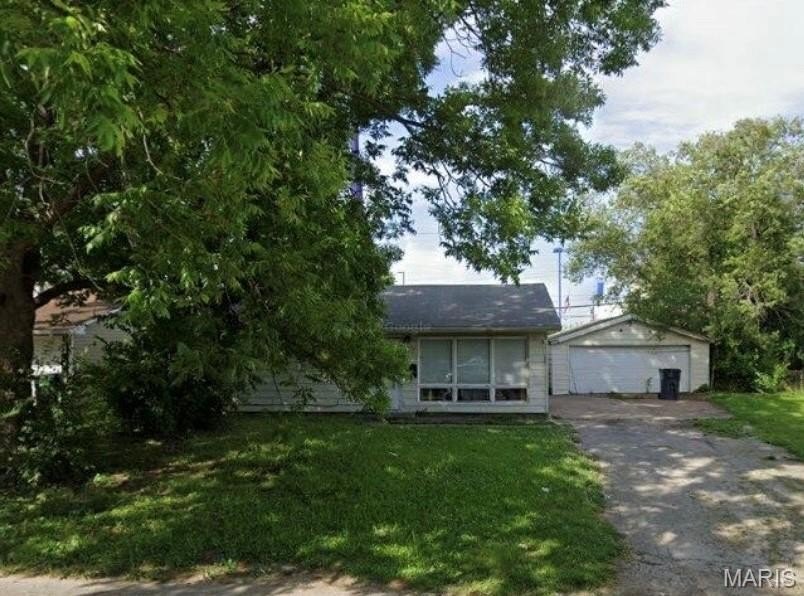 Single Family 3BR 1BA - 1617 Armand Drive, Cahokia, IL