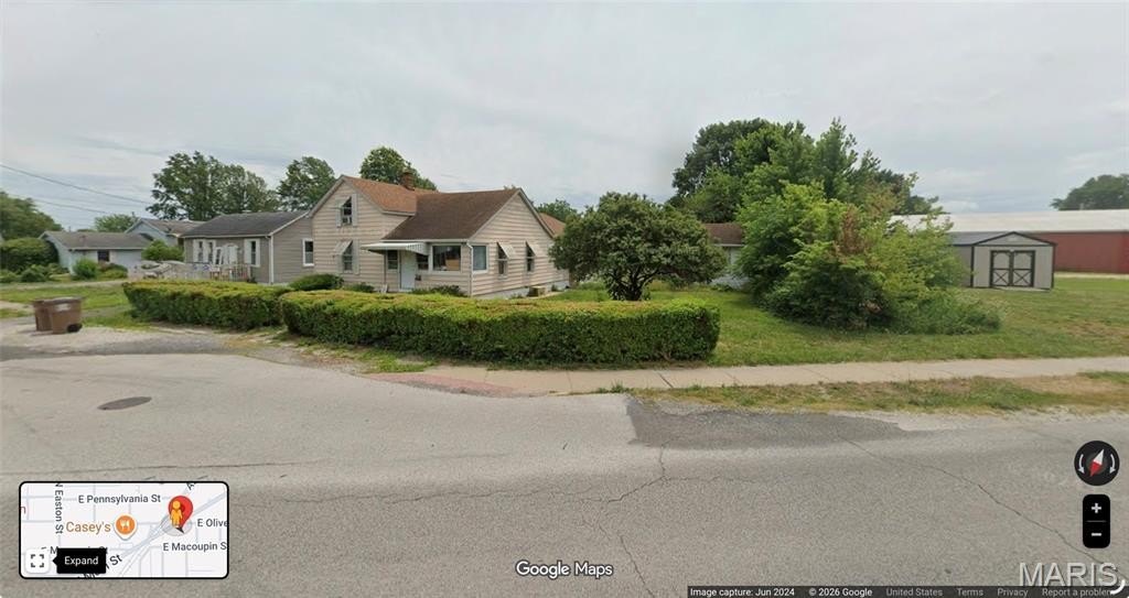 Single Family 3BR 1BA - 1010 E Olive Street, Staunton, IL