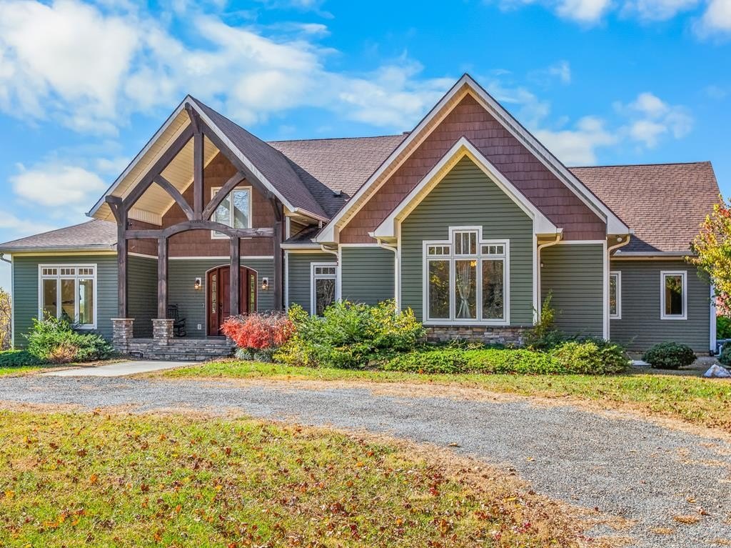 Single Family 4BR 5BA - 840 Bent School Road, Meadows of Dan, VA
