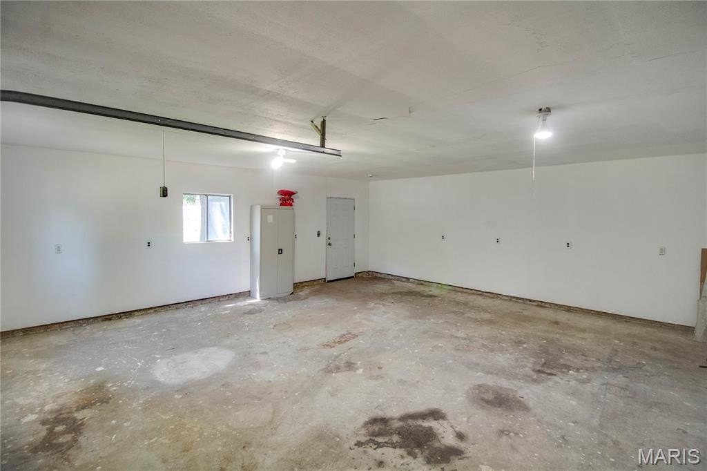 Single Family 2BR 1BA - 23 N 9th Street, East Alton, IL