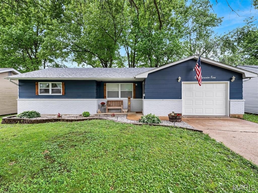 Single Family 2BR 1BA - 125 Vincent Street, Pacific, MO