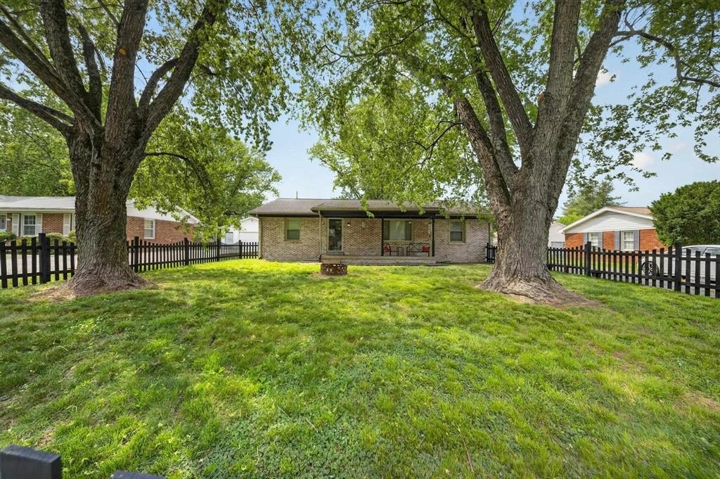 Single Family 2BR 1BA - 2109 S Downey Dr, Henderson, KY