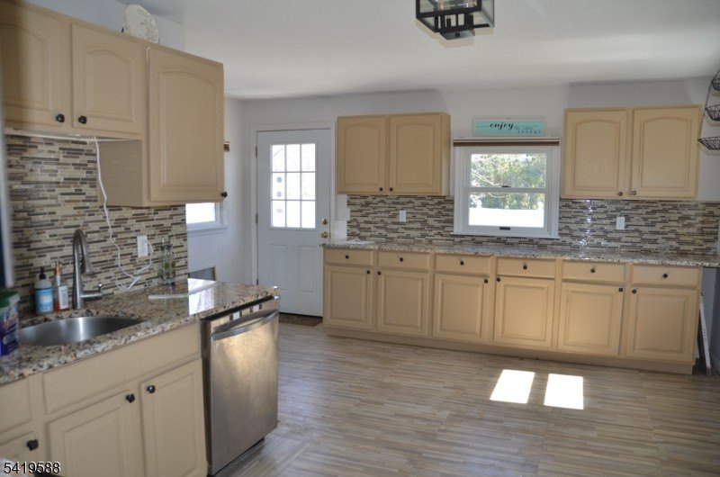 8 Millbrook Rd