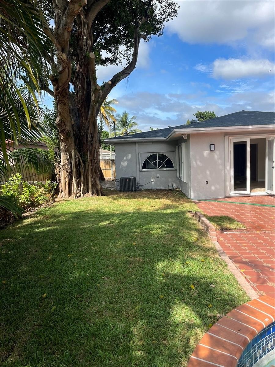 Single Family 3BR 2BA - 550 NE 174th St, North Miami Beach, FL