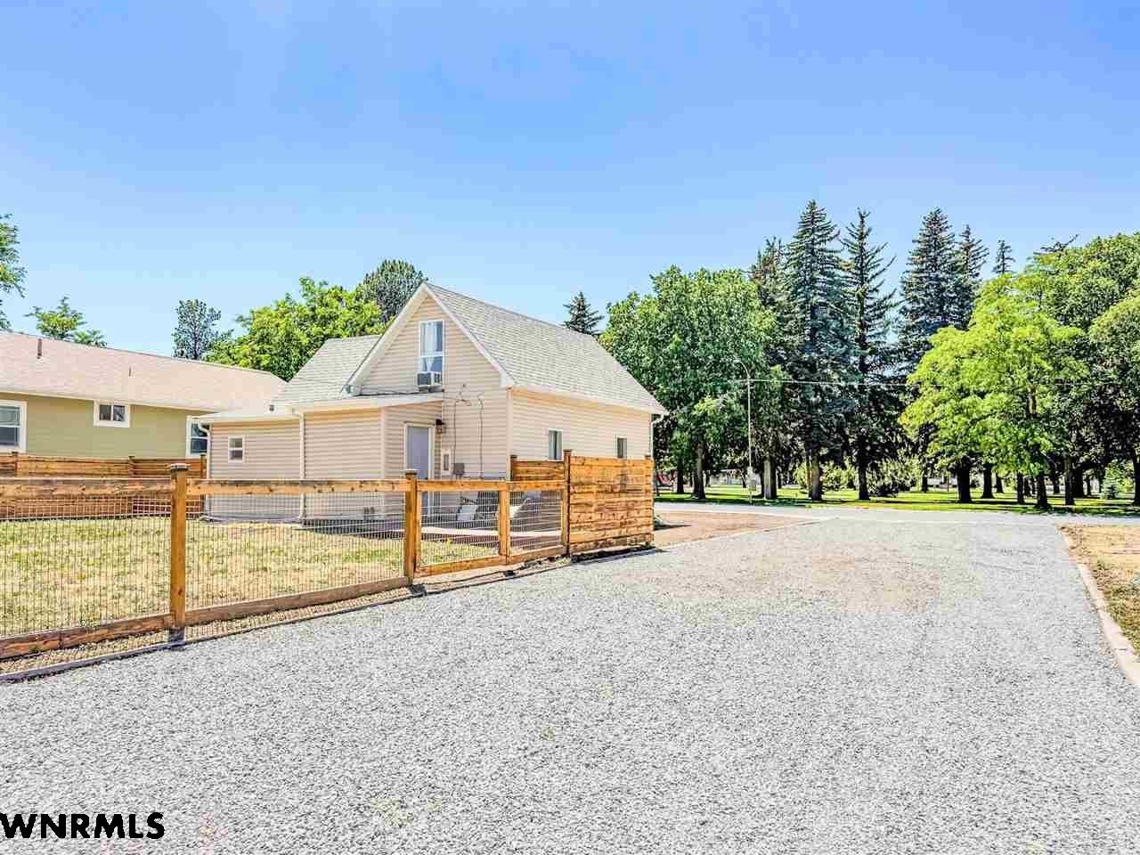 Single Family 3BR 1BA - 405 S OAK STREET, Kimball, NE