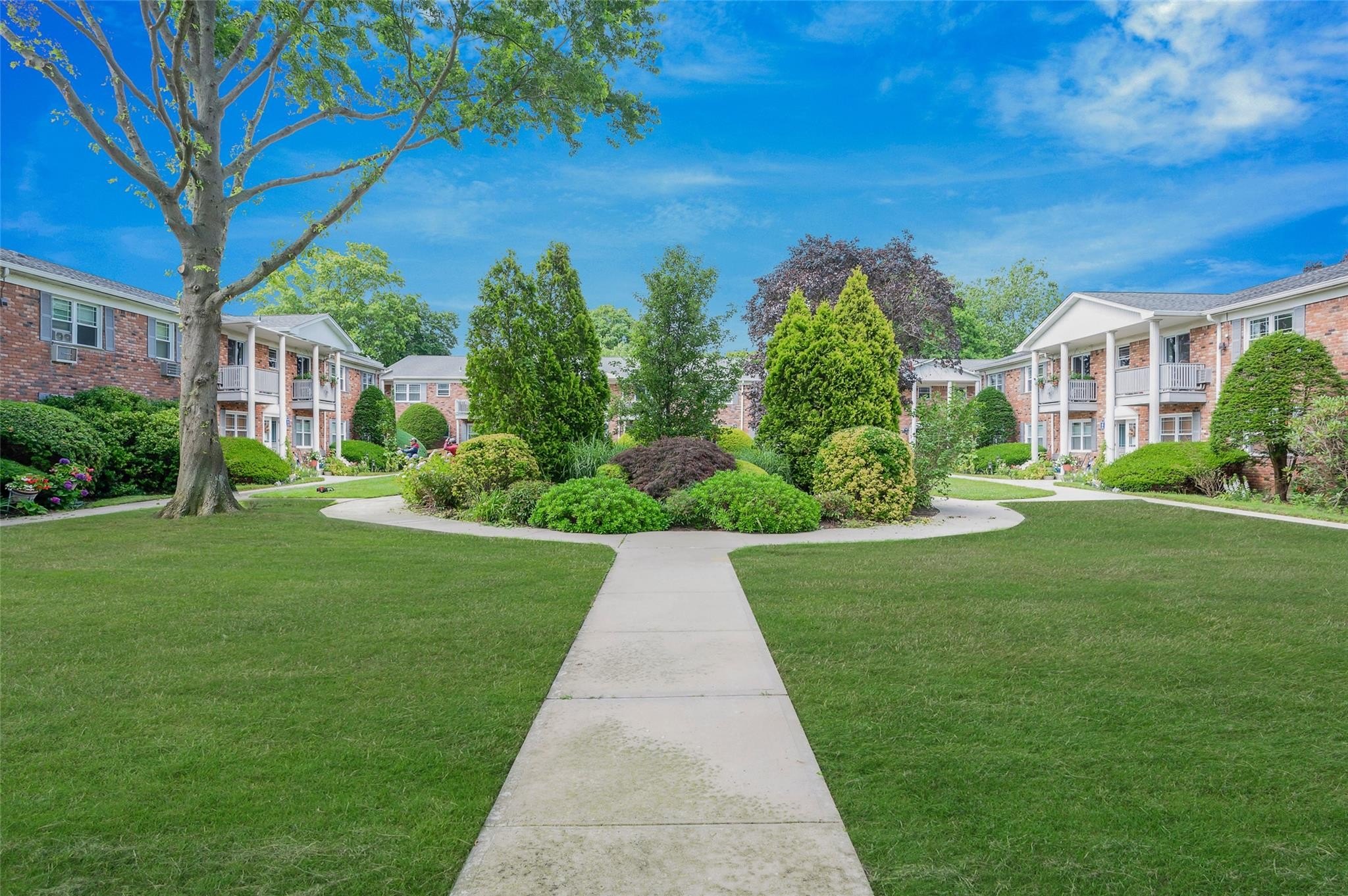 54 Fairharbor Dr  
