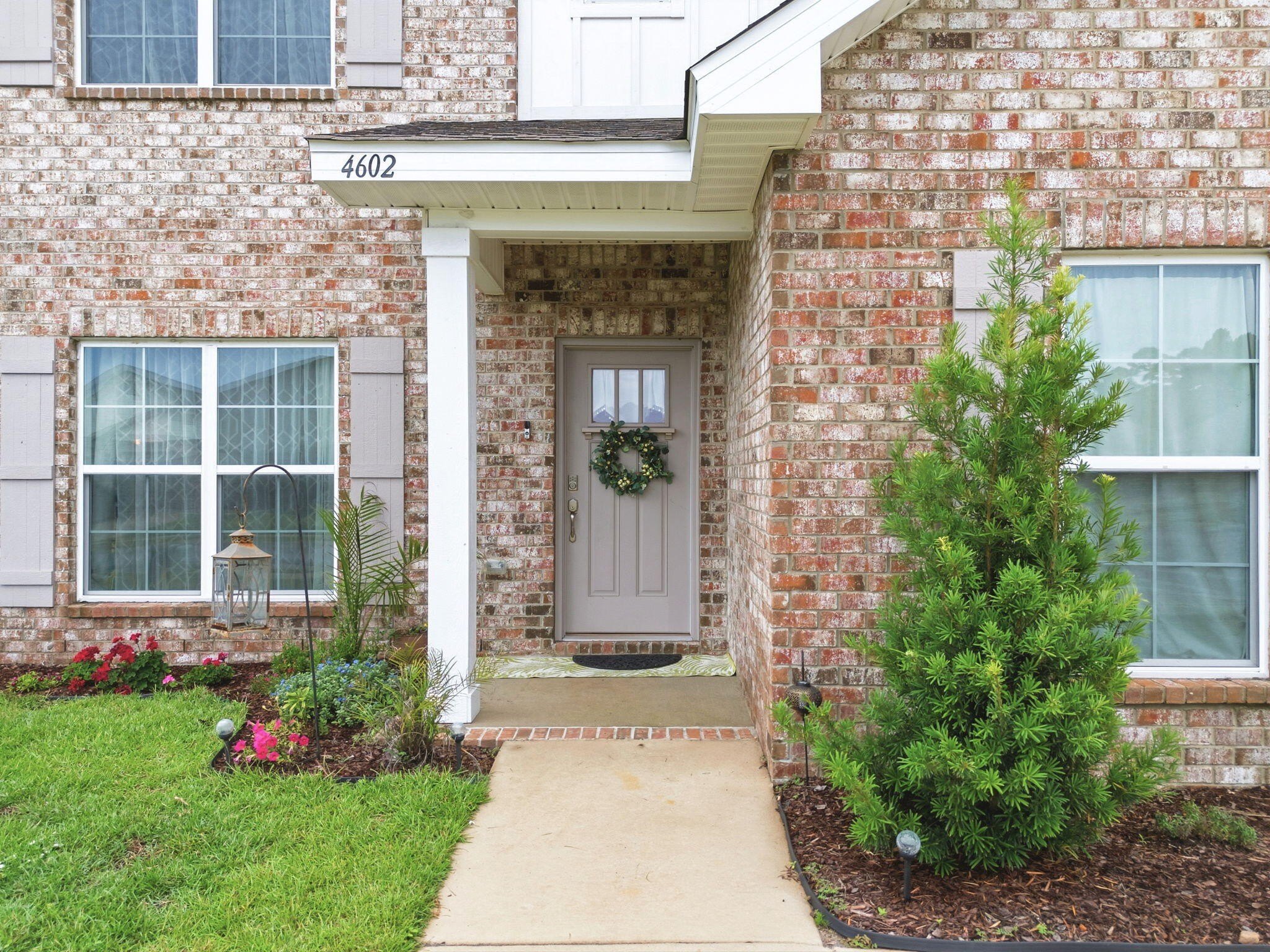 Single Family 4BR 3BA - 4602 Phoenix Palm Drive, Gulf Breeze, FL