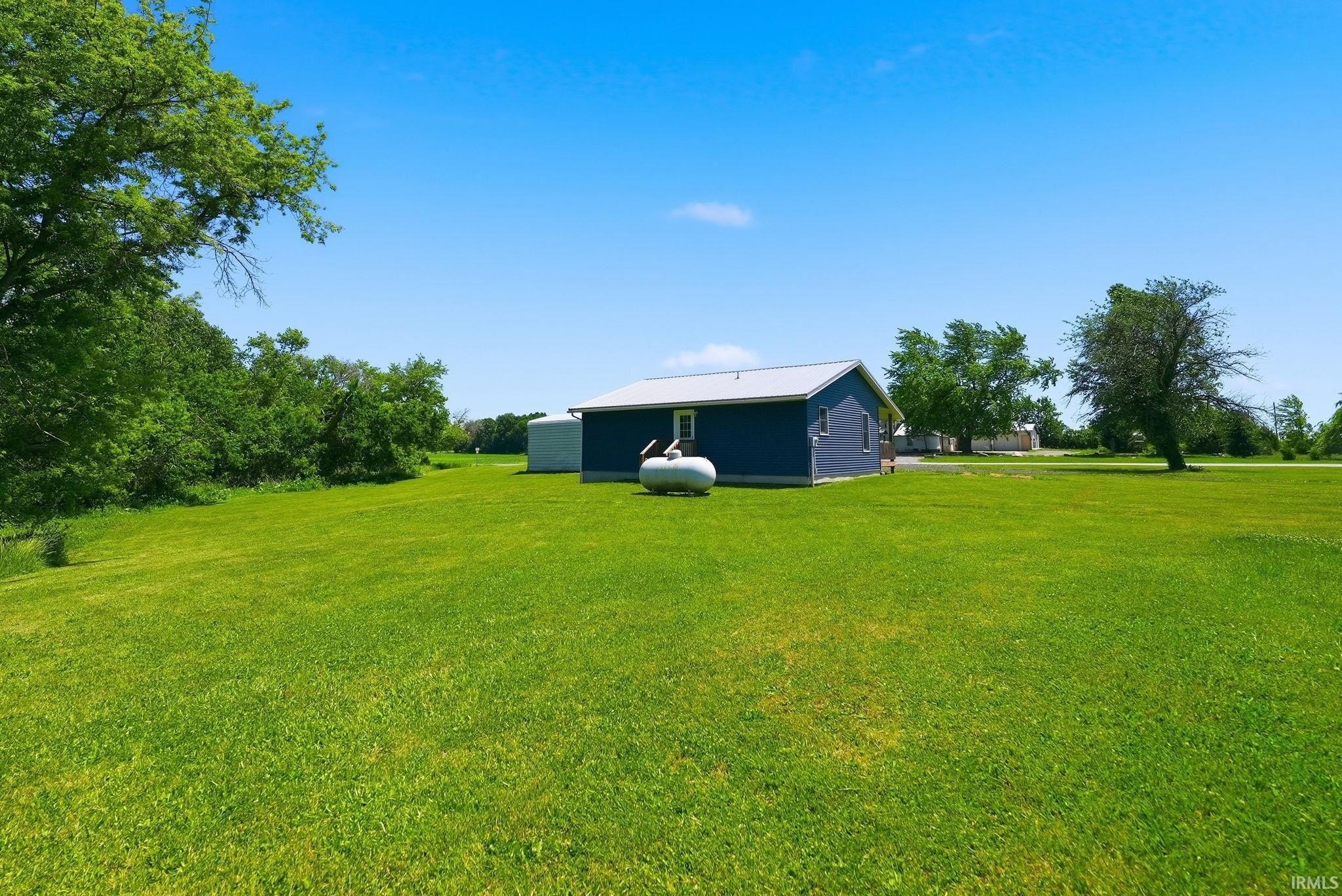 Single Family 3BR 2BA - 4044 E US Highway 20, Angola, IN