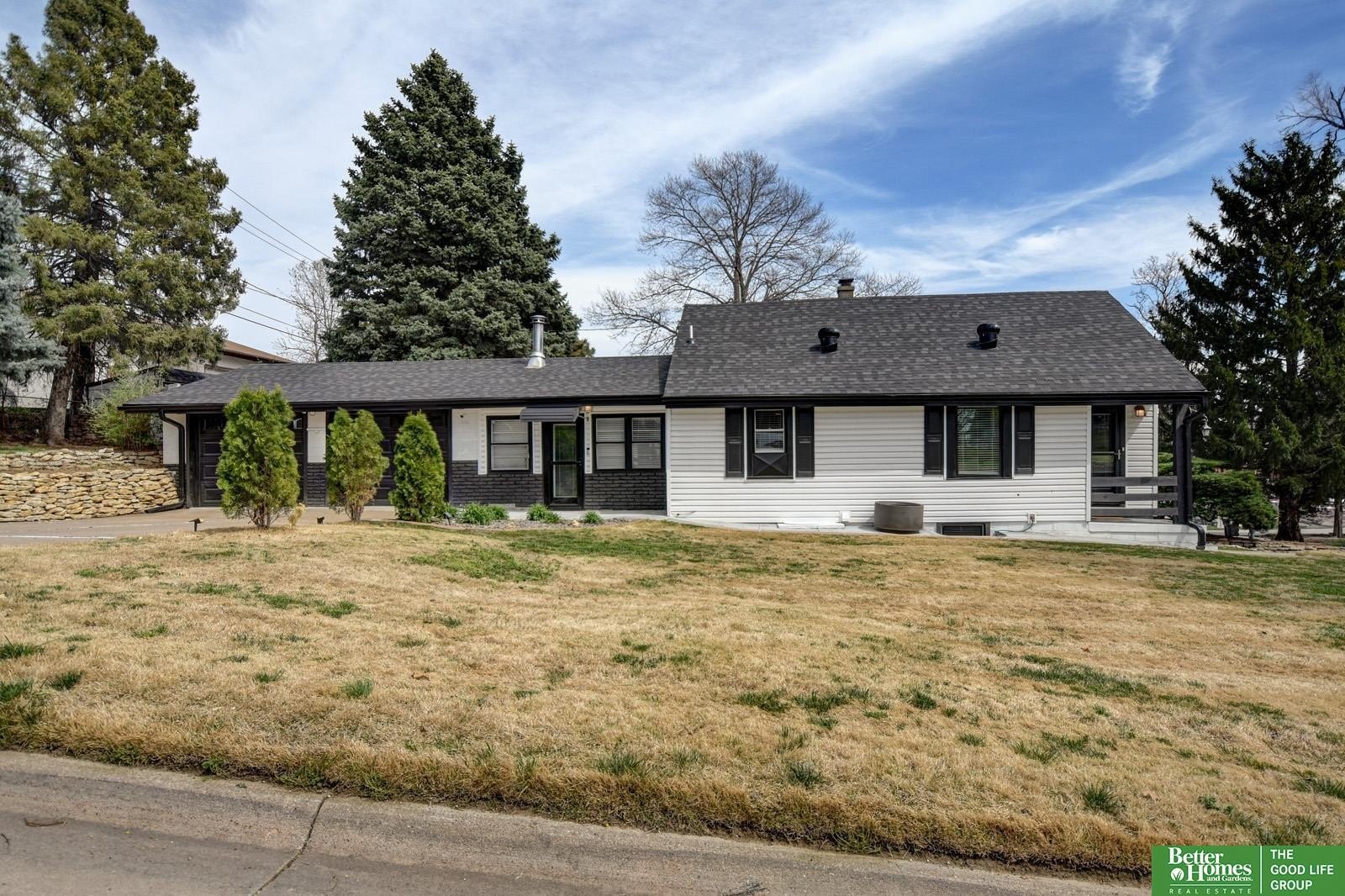 Single Family 4BR 2BA - 4434 R Street, Omaha, NE