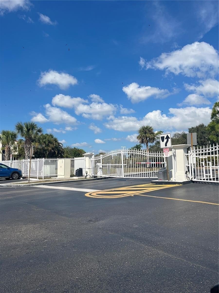 Single Family 3BR 3BA - 6548 Racquet Club Dr, Lauderhill, FL
