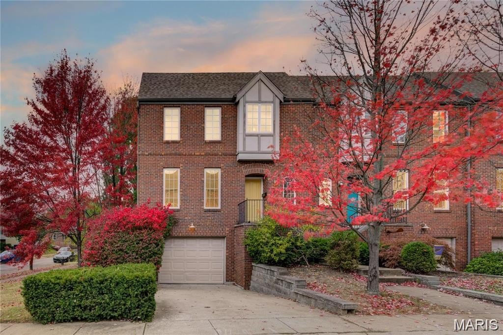 Single Family 3BR 3BA - 2113 Dogtown Walk, St Louis, MO