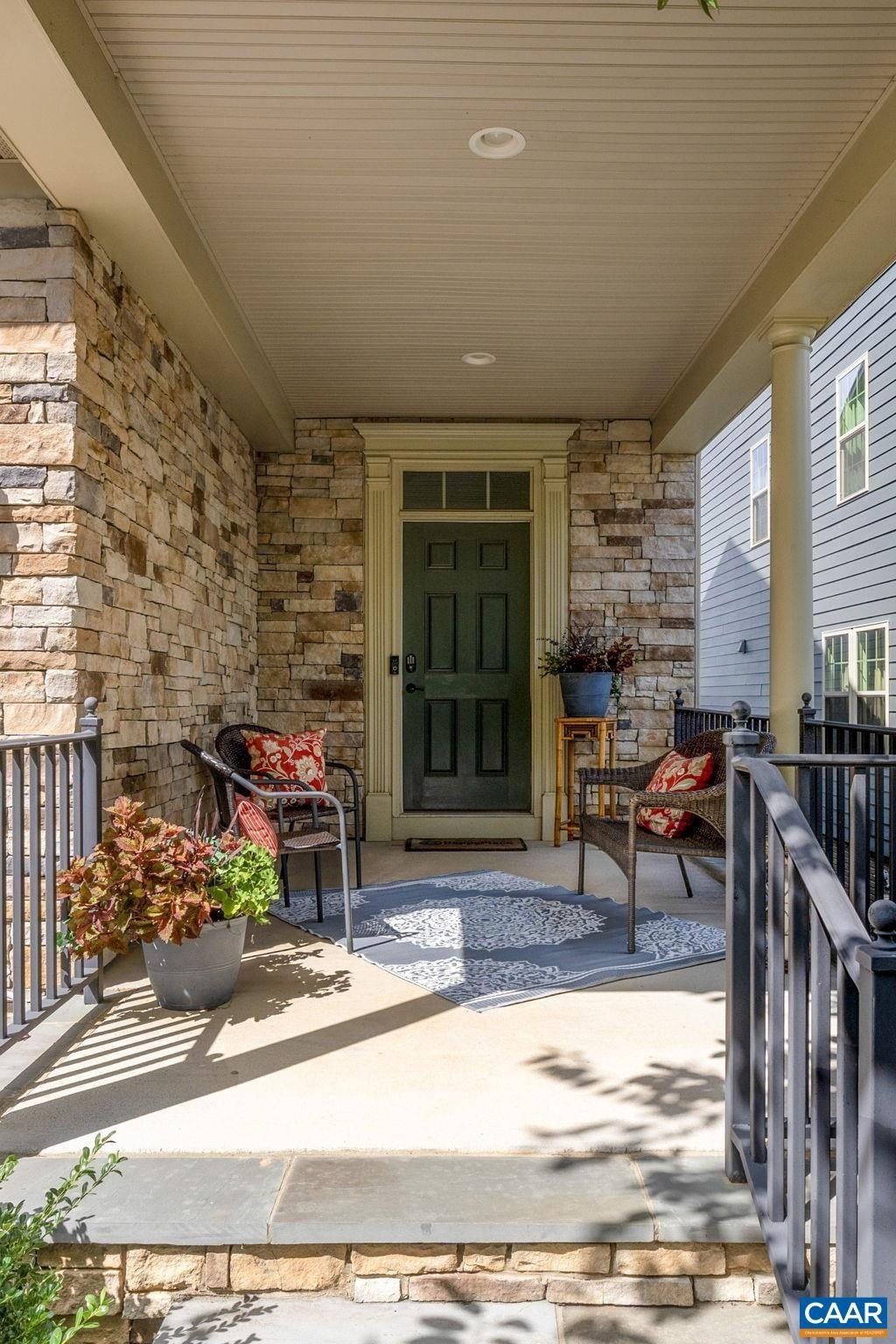 Single Family 4BR 4BA - 1516 DELPHI LN, CHARLOTTESVILLE, VA