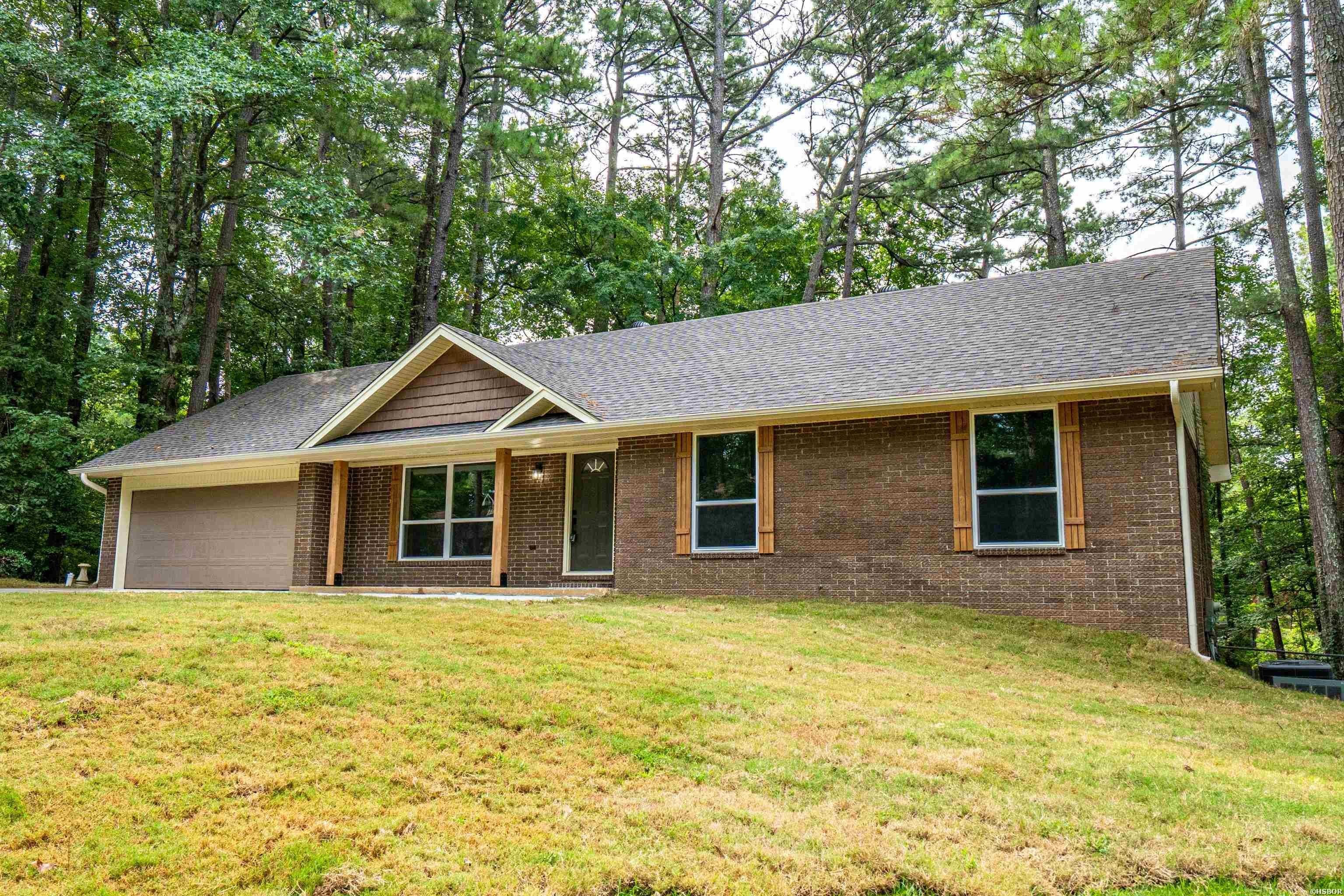 Single Family 6BR 3BA - 4 IVY Circle, Arkadelphia, AR