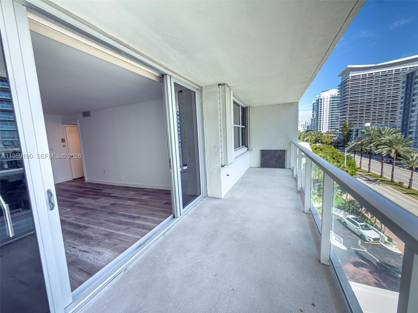 Condo 2BR 2BA - 5750 Collins Ave, Miami Beach, FL