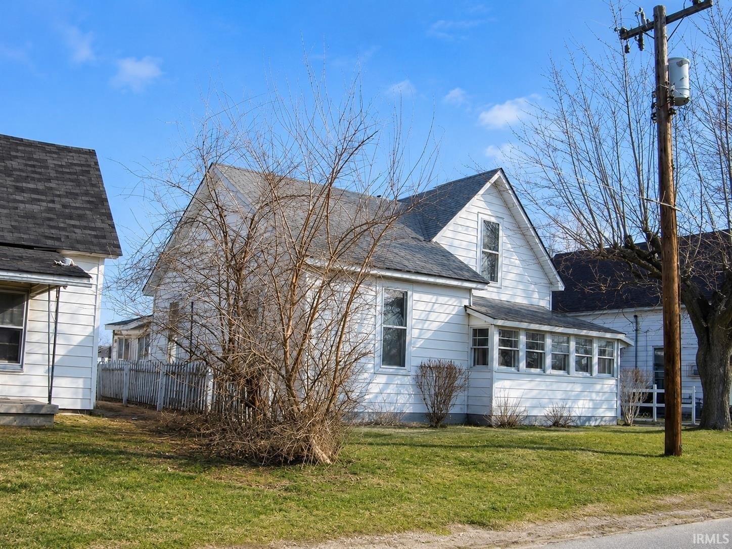 Single Family 3BR 1BA - 80 D Street, Linton, IN