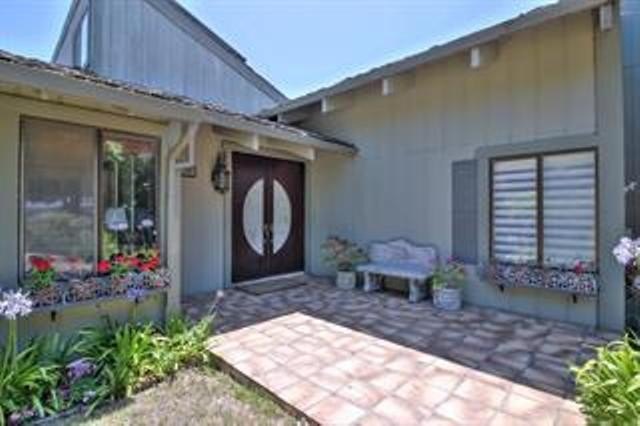 Single Family 5BR 4BA - 17280 Tamara LN, ROYAL OAKS, CA