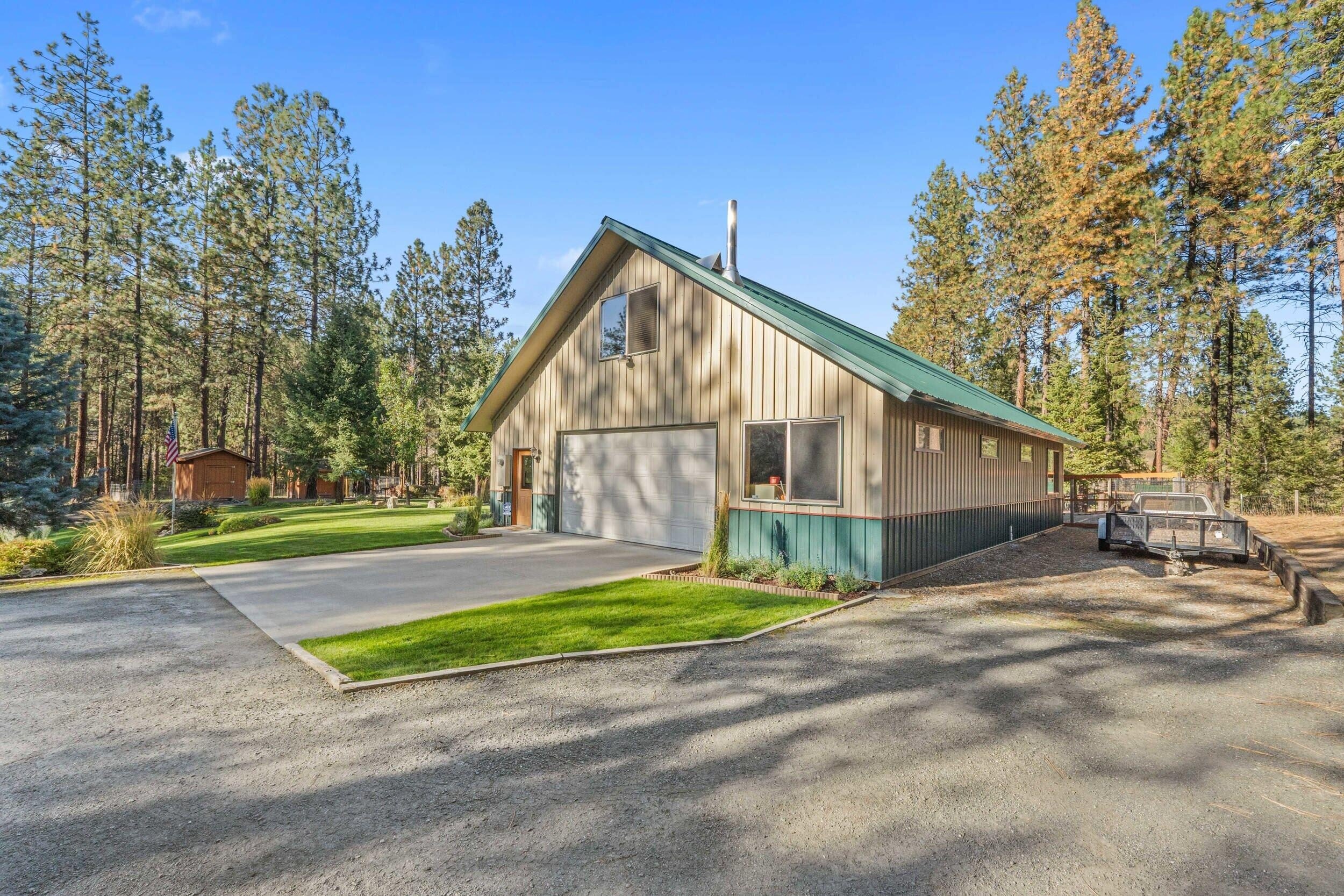 Single Family 2BR 2BA - 1474 B EVANS CUTOFF RD, EVANS, WA