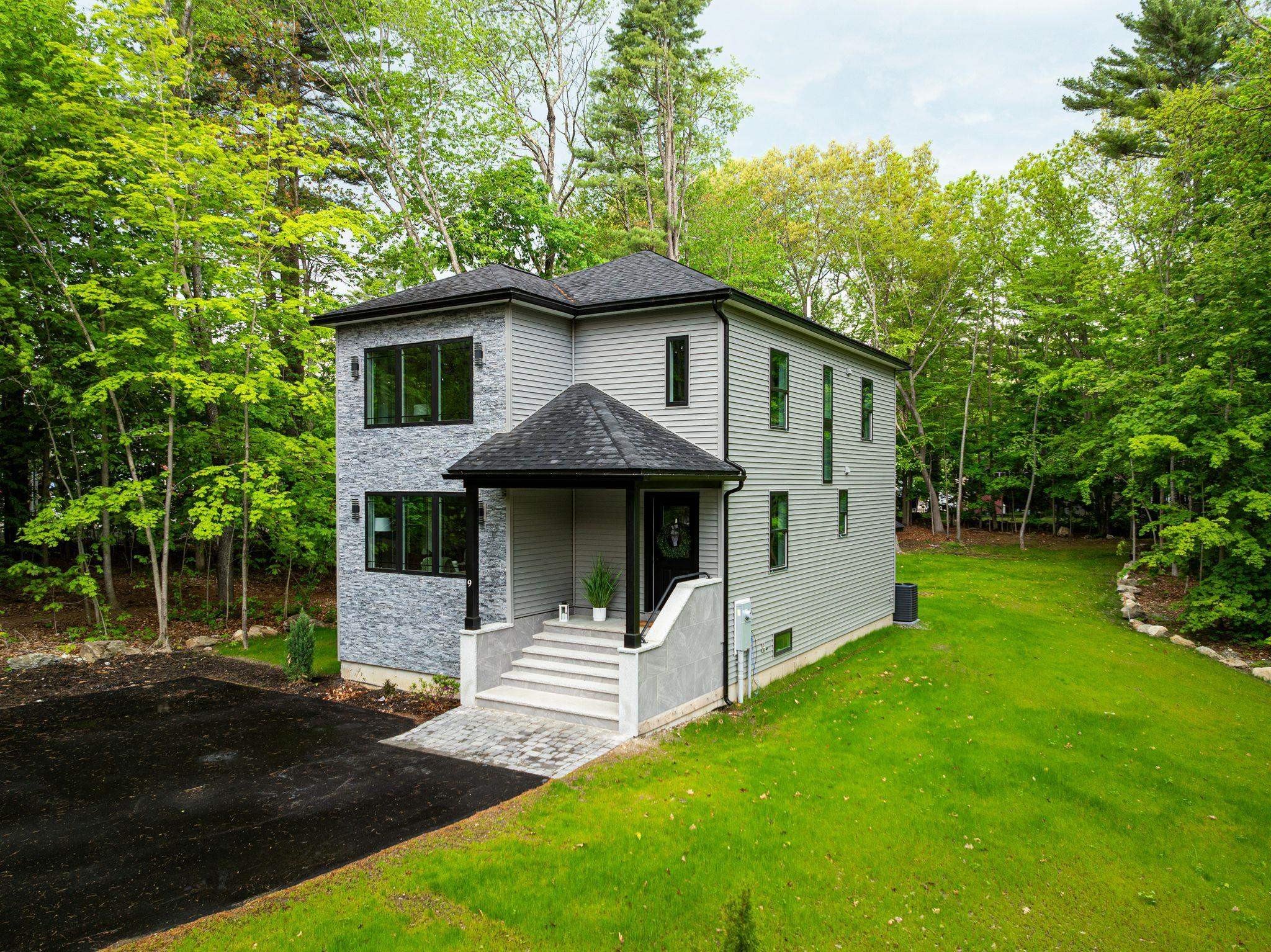 Single Family 2BR 3BA - 9 Trues Parkway, Sandown, NH