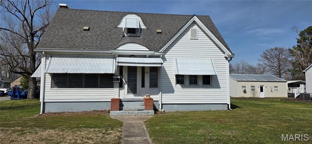 Single Family 3BR 1BA - 901 E Main Street, Steeleville, IL