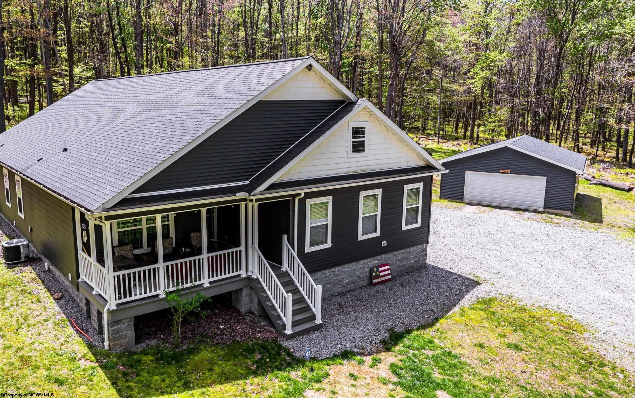 Single Family 3BR 2BA - 781 N Branch Hollow, Bruceton Mills, WV